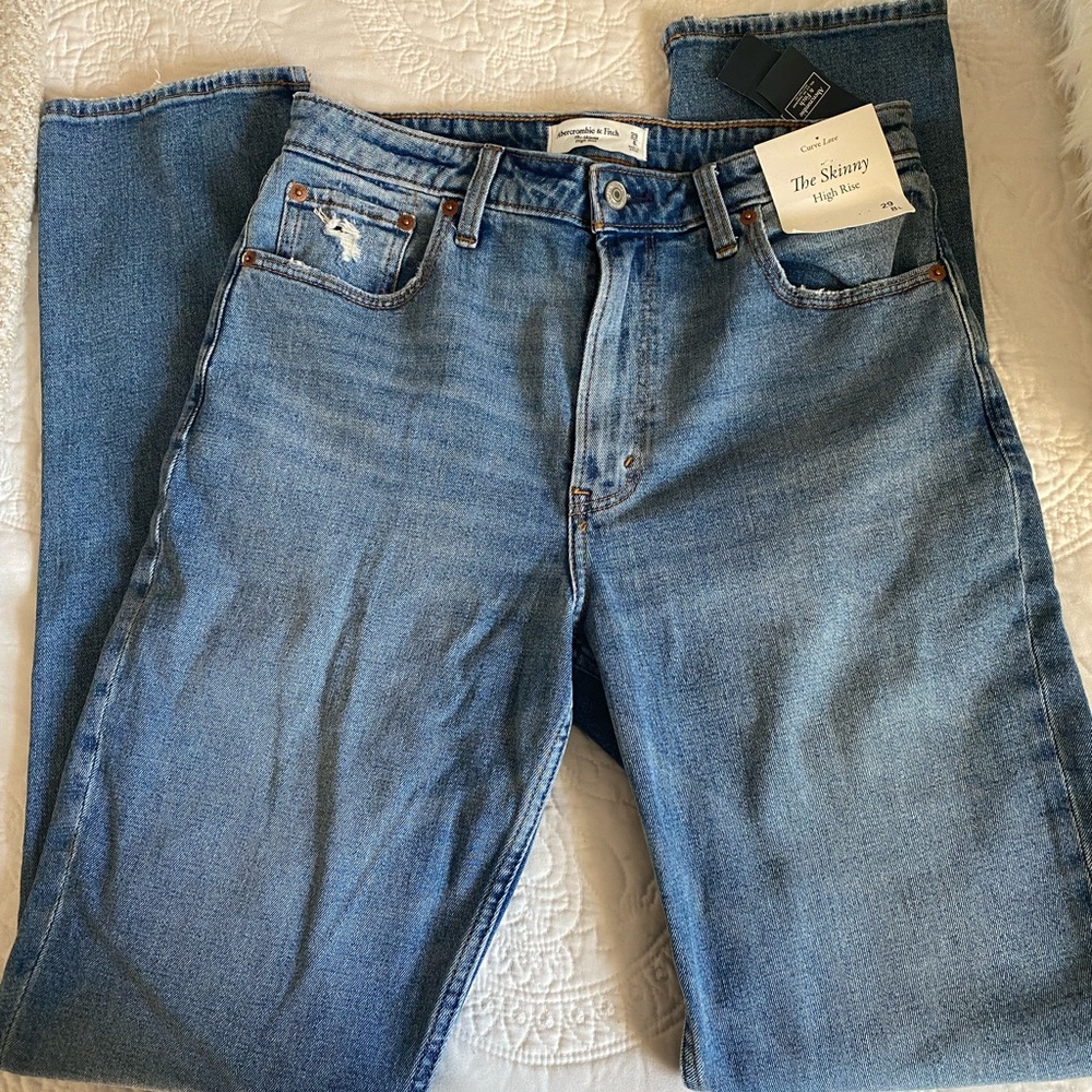 Abercrombie & Fitch Curve Love High Rise Jeans